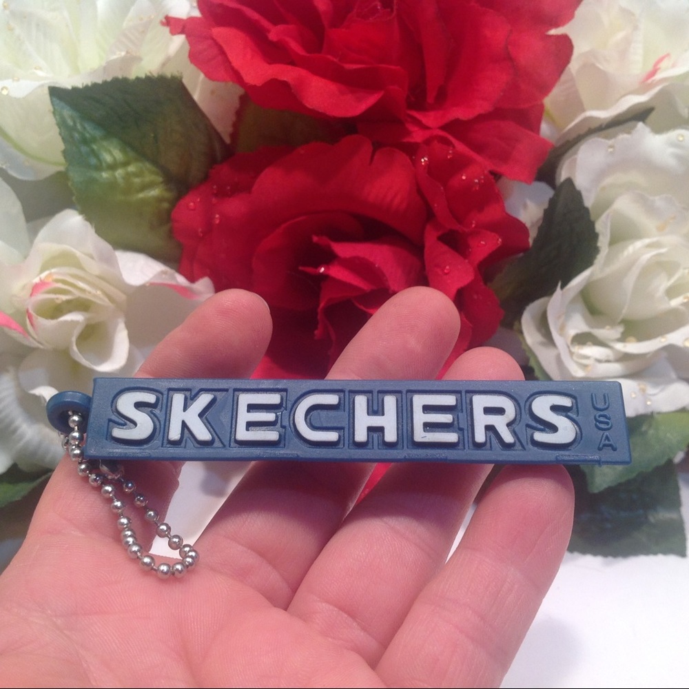 Keychain Skechers Triangle Rubber